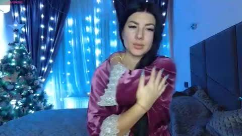 Snapshot of nessystar chatting on 12.27.24 Nessy online show from 12.27.24