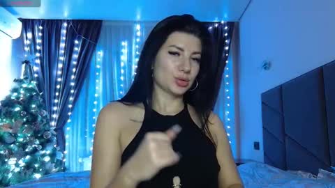 Snapshot of nessystar chatting on 01.02.25 Nessy online show from 01.02.25