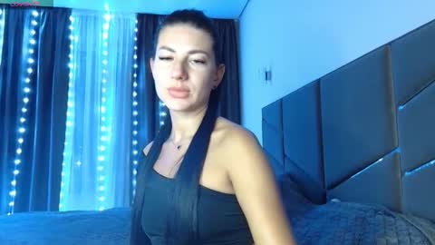 Snapshot of nessystar chatting on 09.09.25 Nessy online show from 09.09.25