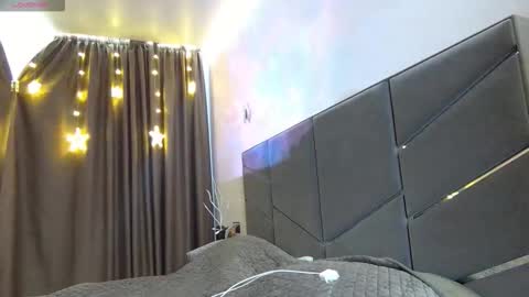 Snapshot of nessystar chatting on 12.01.25 Nessy online show from 12.01.25