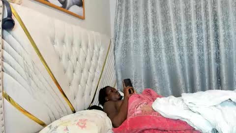 Snapshot of netfux_and_chill chatting on 02.10.26 netfux_and_chill online show from 02.10.26