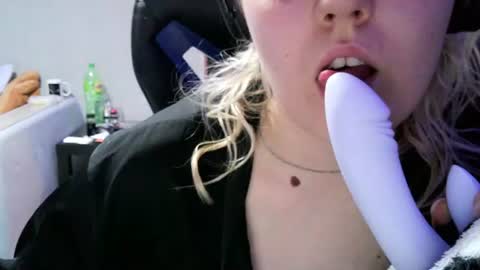 never_enoughh online show from 07.08.26