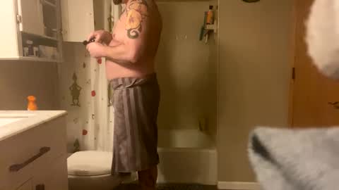 Snapshot of neverwinter44 chatting on 01.04.25 neverwinter44 online show from 01.04.25