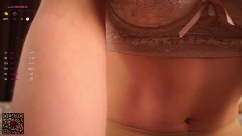Snapshot of new_boobs chatting on 12.16.24 Maria 3 online show from 12.16.24