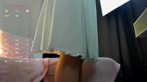 Snapshot of new_boobs chatting on 02.27.25 Maria 3 online show from 02.27.25