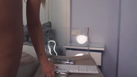 new dee online show from 02.01.25