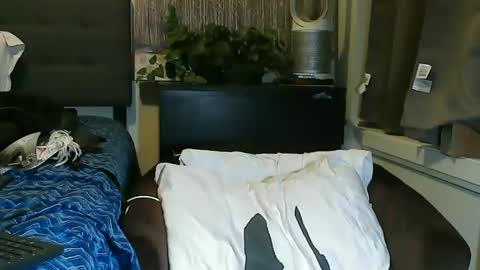 Snapshot of new_guy7000 chatting on 02.28.26 new_guy7000 online show from 02.28.26