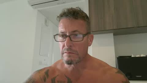 Snapshot of newbdes chatting on 02.07.25 Newbdes online show from 02.07.25