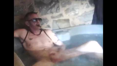 Snapshot of newfun11 chatting on 11.04.25 newfun11 online show from 11.04.25