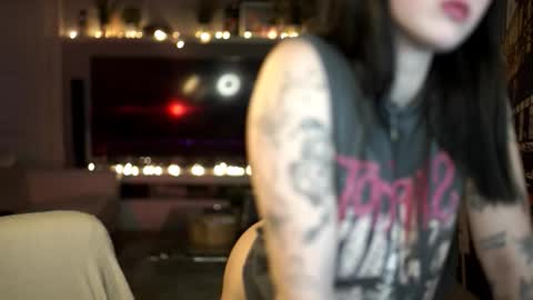 Snapshot of newkitty_18 chatting on 01.11.26 Nika online show from 01.11.26