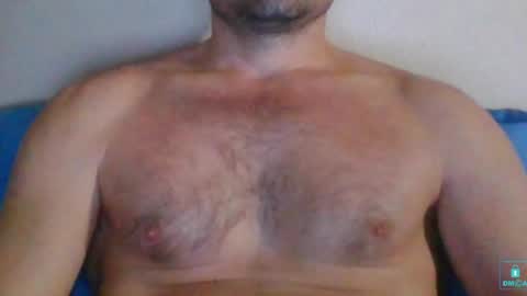 Snapshot of newtyguy90 chatting on 01.15.25 newtyguy90 online show from 01.15.25