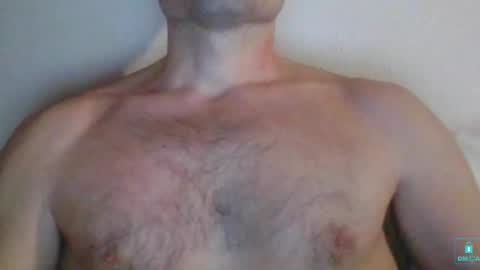 Snapshot of newtyguy90 chatting on 02.09.25 newtyguy90 online show from 02.09.25