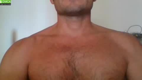 Snapshot of newtyguy90 chatting on 09.23.25 newtyguy90 online show from 09.23.25