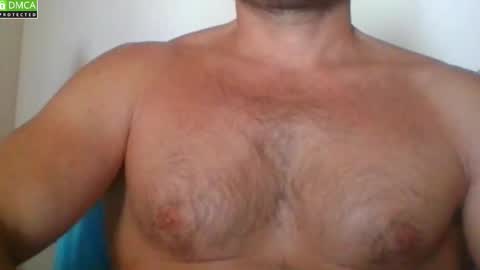 Snapshot of newtyguy90 chatting on 09.28.25 newtyguy90 online show from 09.28.25