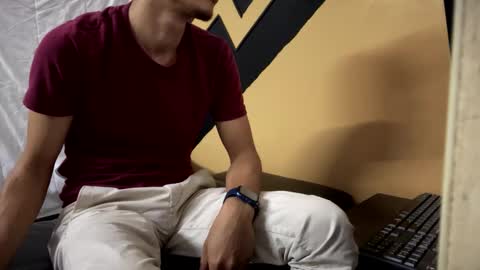 Snapshot of newzex66 chatting on 02.19.25 newzex66 online show from 02.19.25