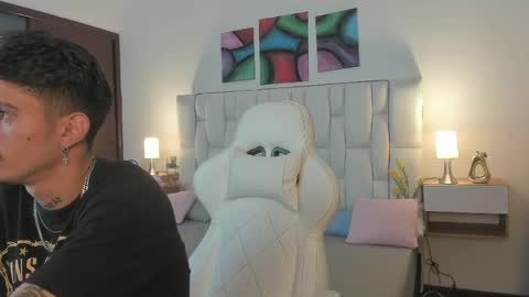 Snapshot of nextboywell1 chatting on 04.12.26 Yeison online show from 04.12.26