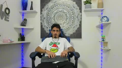 Snapshot of nextboywell1 chatting on 04.30.26 Yeison online show from 04.30.26