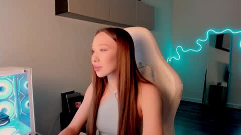 Mina online show from 02.24.26