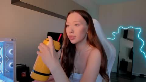 Mina online show from 05.05.26