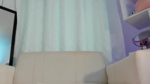 Snapshot of nezo_ chatting on 10.21.25 Angie Instagram angie julianac add me online show from 10.21.25