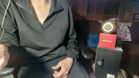 Snapshot of nfgwholoves2cum chatting on 02.18.26 NFG Nice Friendly Guy Dick online show from 02.18.26