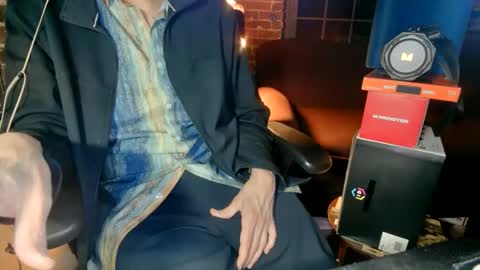 Snapshot of nfgwholoves2cum chatting on 02.20.26 NFG Nice Friendly Guy Dick online show from 02.20.26