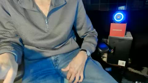 Snapshot of nfgwholoves2cum chatting on 03.19.26 NFG Nice Friendly Guy Dick online show from 03.19.26