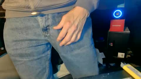 Snapshot of nfgwholoves2cum chatting on 03.21.26 NFG Nice Friendly Guy Dick online show from 03.21.26
