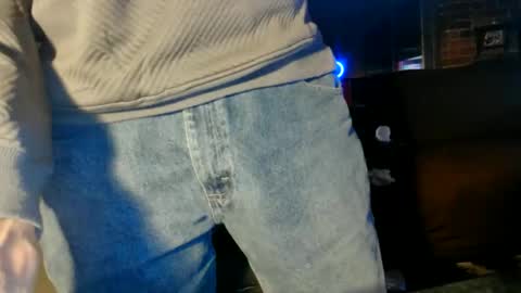 Snapshot of nfgwholoves2cum chatting on 04.10.26 NFG Nice Friendly Guy Dick online show from 04.10.26