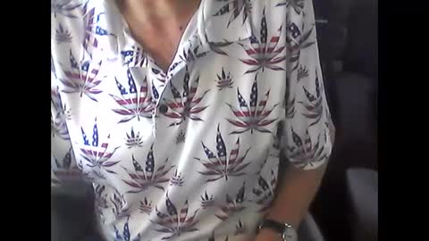 Snapshot of nfgwholoves2cum chatting on 04.27.26 NFG Nice Friendly Guy Dick online show from 04.27.26