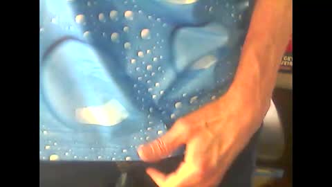 Snapshot of nfgwholoves2cum chatting on 05.04.26 NFG Nice Friendly Guy Dick online show from 05.04.26