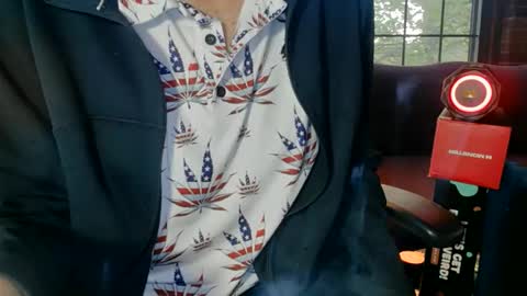 Snapshot of nfgwholoves2cum chatting on 05.08.26 NFG Nice Friendly Guy Dick online show from 05.08.26