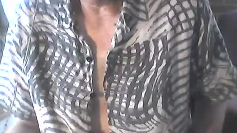 Snapshot of nfgwholoves2cum chatting on 06.11.26 NFG Nice Friendly Guy Dick online show from 06.11.26