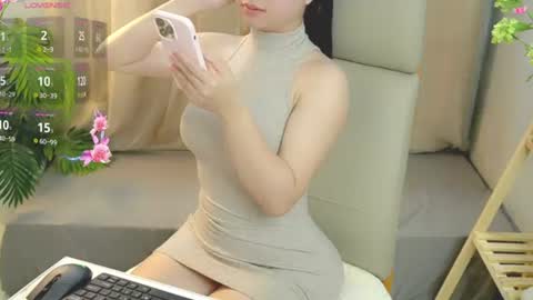 Snapshot of nhatlinhnguyen chatting on 07.25.26 nhatlinhnguyen online show from 07.25.26