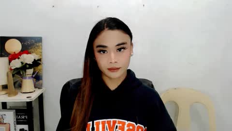 Snapshot of nhicolehollywood chatting on 02.19.26 hottie nicole online show from 02.19.26