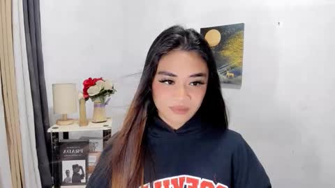 Snapshot of nhicolehollywood chatting on 03.09.26 hottie nicole online show from 03.09.26