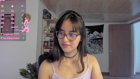 Nia online show from 12.04.24