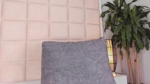 Nia online show from 12.03.24