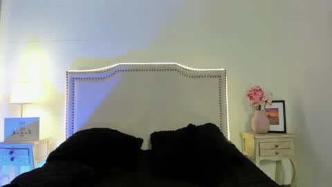 Nia Malkova online show from 04.24.26