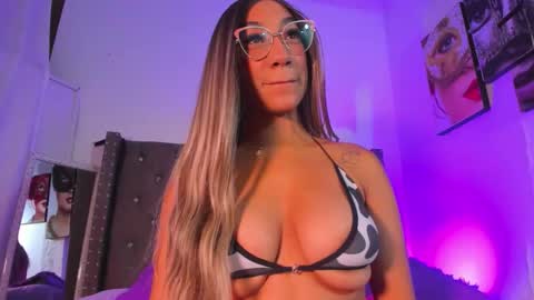 Snapshot of nia_seren chatting on 02.16.26 Nia online show from 02.16.26