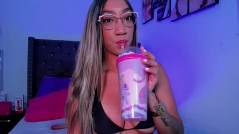 Nia online show from 04.08.26