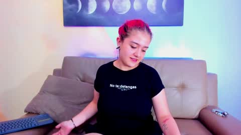 Estefani  online show from 01.03.25