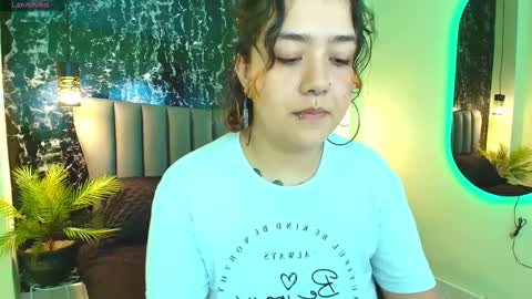 nia_starkx online show from 09.15.25