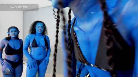 N I A online show from 10.31.25