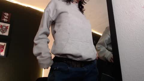 Snapshot of niakat_ chatting on 12.03.24 niakat online show from 12.03.24