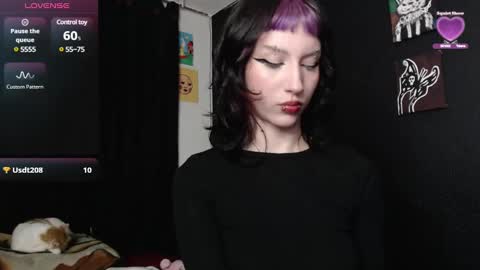 Snapshot of niakat_ chatting on 01.11.25 niakat online show from 01.11.25