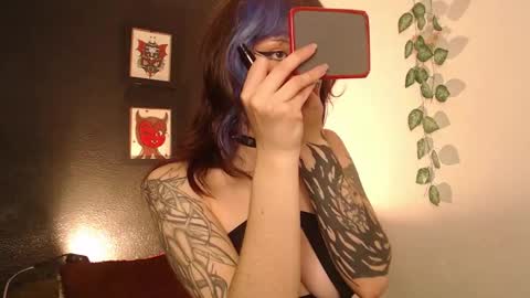 Snapshot of niakat_ chatting on 01.17.26 niakat online show from 01.17.26