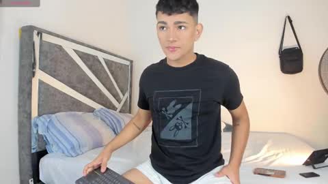 Snapshot of niall_falcon chatting on 09.30.25 Niall  online show from 09.30.25