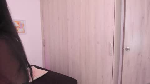  Nia  online show from 01.14.26