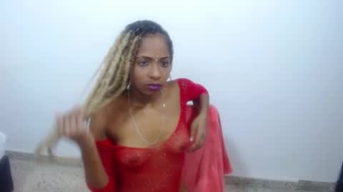 Nia Olson online show from 11.08.25